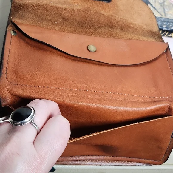 Vintage Handmade Brown Leather Wallet W/ Embossed Tropical Fantasy Dolphin - Picture 7 of 7